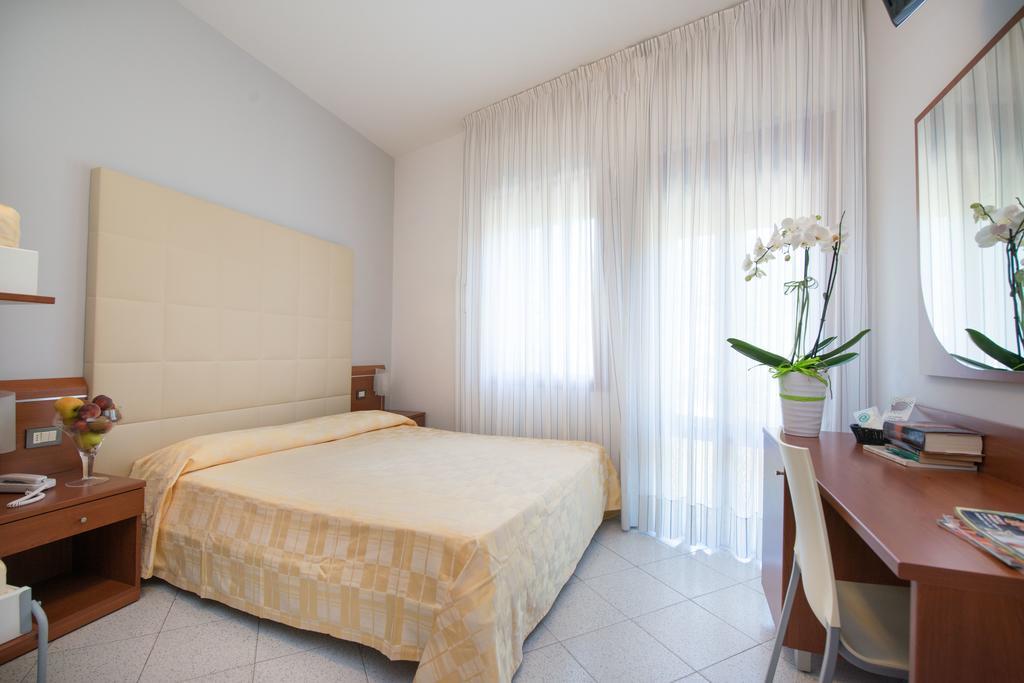 Albergo Arcobaleno Sottomarina Rom bilde